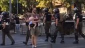 SRAMNO: Blokader vuče detence na blokade na 40 stepeni (VIDEO)