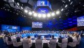 ДИПЛОМАТСКИ ГАФ: Шведски званичник заборавио документа о чланству у НАТО-у у тоалету аеродрома