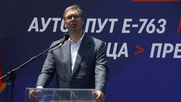 ВЕЛИКИ ДАН ЗА ЗЕМЉУ, СРБИЈУ НИКО ПОБЕДИТИ НЕЋЕ: Вучић свечано отворио деоницу ауто-пута од Паковраће до Пожеге (ФОТО/ВИДЕО) ВЕЛИКИ ДАН ЗА ЗЕМЉУ, СРБИЈУ НИКО ПОБЕДИТИ НЕЋЕ: Вучић свечано отворио деоницу ауто-пута од Паковраће до Пожеге (ФОТО/ВИДЕО)