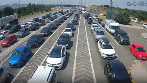 IZBEGAVAJTE OVAJ GRANIČNI PRELAZ: : Nema alternativnog pravca - evo šta se dešava