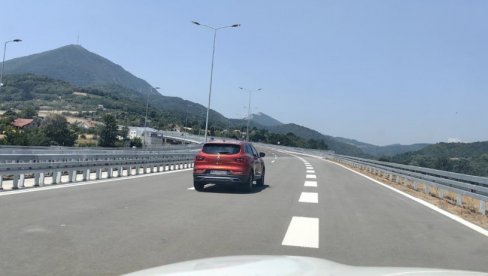 KAD VUČIĆ NAJAVI, TAKO I BUDE Deonica auto-puta Pakovraće - Požega otvorena za saobraćaj (FOTO/VIDEO) KAD VUČIĆ NAJAVI, TAKO I BUDE Deonica auto-puta Pakovraće - Požega otvorena za saobraćaj (FOTO/VIDEO)