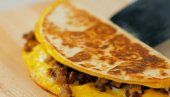 JAKO SE BRZO PRIPREMAJU: Tortilje sa slaninicom i sirom