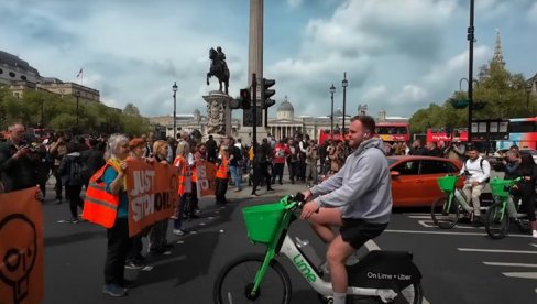 KAKO BRITANIJA KAŽNJAVA BLOKADE: Vođa protesta osuđen na 5 godina, Britanci žale što ih nisu osudili i na duže KAKO BRITANIJA KAŽNJAVA BLOKADE: Vođa protesta osuđen na 5 godina, Britanci žale što ih nisu osudili i na duže