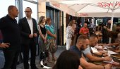 DUGI REDOVI GRAĐANA: Nastavljeno potpisivanje peticije protiv izgradnje dva nova mosta na Ibru