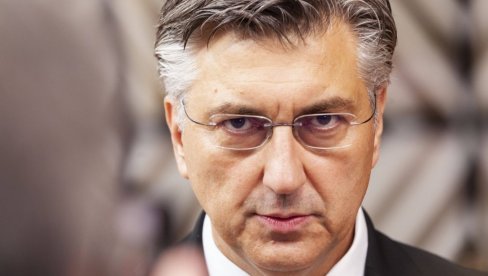 SKANDAL! PLENKOVIĆ O USTAŠKOM KONCERTU TOMPSONA: Ponosni smo, jedino on može da okupi pola miliona SKANDAL! PLENKOVIĆ O USTAŠKOM KONCERTU TOMPSONA: Ponosni smo, jedino on može da okupi pola miliona