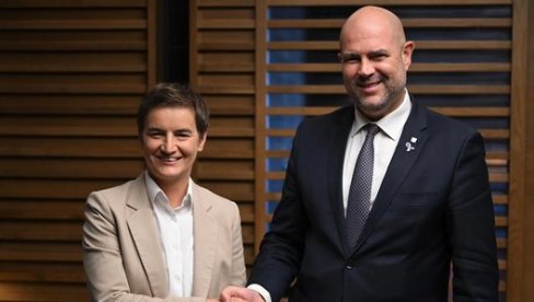 DRAGI PRIJATELJU, UVEK JE ZADOVOLJSTVO VIDETI TE!: Brnabić sa Ohanom na sastanku DRAGI PRIJATELJU, UVEK JE ZADOVOLJSTVO VIDETI TE!: Brnabić sa Ohanom na sastanku