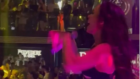 EDITI ARADINOVIĆ PREKINUT NASTUP: Sve je stalo u jednom trenutku, nije znala šta ju je snašlo (FOTO) EDITI ARADINOVIĆ PREKINUT NASTUP: Sve je stalo u jednom trenutku, nije znala šta ju je snašlo (FOTO)