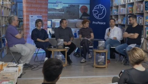 IDEOLOZI BLOKADERA PORUČILI: Nasilno srušiti Vučića, kako bi Srbi priznali da su genocidni (VIDEO)