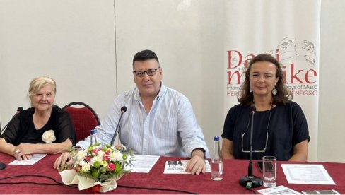 POČINJU 42. DANI MUZIKE: Braća Teofilović i Miroslav Tadić otvaraju raskošnu svetkovinu umetničke muzike POČINJU 42. DANI MUZIKE: Braća Teofilović i Miroslav Tadić otvaraju raskošnu svetkovinu umetničke muzike