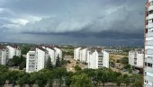 UPALJEN METEO ALARM ZBOG 2 POJAVE: Ove delove Srbije očekuje jaki pljuskovi i grmljavina UPALJEN METEO ALARM ZBOG 2 POJAVE: Ove delove Srbije očekuje jaki pljuskovi i grmljavina