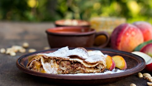 MIRISNE I UKUSNE: Recept za vinske breskve MIRISNE I UKUSNE: Recept za vinske breskve