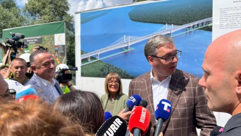 Vučić obilazi radove na izgradnji mosta preko Dunava u sklopu Fruškogorskog koridora (VIDEO)