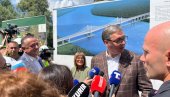 Вучић обилази радове на изградњи моста преко Дунава у склопу Фрушкогорског коридора (ВИДЕО) Вучић обилази радове на изградњи моста преко Дунава у склопу Фрушкогорског коридора (ВИДЕО)