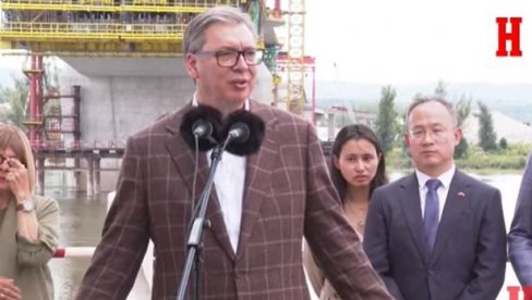PROHUJALO SA VIHOROM I GOTOVO Vučić o blokaderima - Koliko ih je sada u Beogradu po raznim hotelima koji organizuju seminare za blokadere