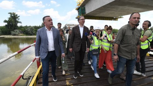 PANTIĆ PILJA I MIĆIN ODGOVORILI MARINIKI TEPIĆ: Fašističke metode vam neće proći, Vučić je bio u Novom Sadu i dolazi ponovo