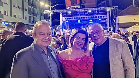 VLASINSKO LETO U SURDULICI: Ministre očarala Zorica Brunclik VLASINSKO LETO U SURDULICI: Ministre očarala Zorica Brunclik