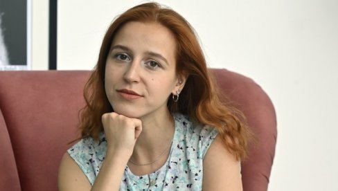 BEBE SE NERVIRAJU KAD LEPTIR NE POLETI: Dramaturg Mina Ćirić o Kolevka teatru, dramskim i plesnim predstavama, nezavisnoj sceni