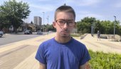 DA NOVAK UČI I BOLJE VIDI SVET OKO SEBE: Sedamnaestogodišnjaku iz Bora potrebna pomoć za lečenje