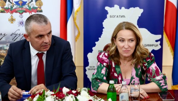 Министарка Пауновић у Шапцу: Дијалогом до решења Министарка Пауновић у Шапцу: Дијалогом до решења