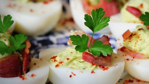 MOŽE I DETE DA NAPRAVI: Recept za punjena jaja MOŽE I DETE DA NAPRAVI: Recept za punjena jaja