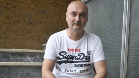 TEATAR NA TEMELJIMA NARODNE BAŠTINE: Predrag Radonjić, upravnik pozorišta u Gračanici, o protekloj sezoni i Kosovskom ciklusu TEATAR NA TEMELJIMA NARODNE BAŠTINE: Predrag Radonjić, upravnik pozorišta u Gračanici, o protekloj sezoni i Kosovskom ciklusu