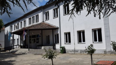 JOŠ 46 MESTA ZA SVE ŽELJNE ZNANJA: Upis u poljoprivredno-veterinarsku školu sa domom učenika u Rekovcu JOŠ 46 MESTA ZA SVE ŽELJNE ZNANJA: Upis u poljoprivredno-veterinarsku školu sa domom učenika u Rekovcu
