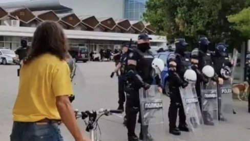 PARADOKS: Anarhisti, politički aktivisti i neradnici blokiraju studente da polažu ispite!