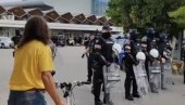 PARADOKS: Anarhisti, politički aktivisti i neradnici blokiraju studente da polažu ispite!