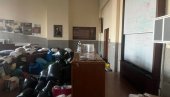 RAZOTKRIVEN PLAN BLOKADERA NA PRAVNOM FAKULTETU: Hoće da vrbuju brucoše koji sutra polažu prijemni ispit RAZOTKRIVEN PLAN BLOKADERA NA PRAVNOM FAKULTETU: Hoće da vrbuju brucoše koji sutra polažu prijemni ispit