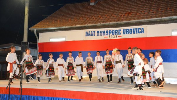 ВЕЗА СА УРОВИЦОМ ЈАЧА И ОД ДАЉИНЕ: Дани дијаспоре у селу које не заборавља своје мештане у расејању