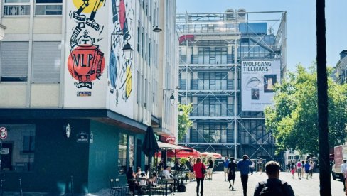 AKTIVNIM UGLJEM ČISTILI VODU SA FEKALIJAMA: Pretres u poznatoj firmi u Parizu zbog skandala s prečišćavanjem zagađenih voda za flaširanje
