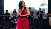 BORILA SAM SE SA EMOCIJAMA: Andreana Čekić o debitanskom albumu, emocijama i saveznicima na putu do uspeha (FOTO)