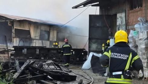 ПОЗИВ КРАГУЈЕВЧАНИМА ДА ПРИЈАВЕ ШТЕТУ НАСТАЛУ У ЈУЛСКИМ ПОЖАРИМА : Градоначелник и градски функционери донирају половину плата ПОЗИВ КРАГУЈЕВЧАНИМА ДА ПРИЈАВЕ ШТЕТУ НАСТАЛУ У ЈУЛСКИМ ПОЖАРИМА : Градоначелник и градски функционери донирају половину плата