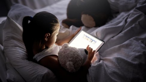 I DEVETOGODIŠNJACI IMAJU NALOG NA DRUŠTVENIM MREŽAMA: Kako zaštiti najmlađe od zloupotreba na internetu I DEVETOGODIŠNJACI IMAJU NALOG NA DRUŠTVENIM MREŽAMA: Kako zaštiti najmlađe od zloupotreba na internetu