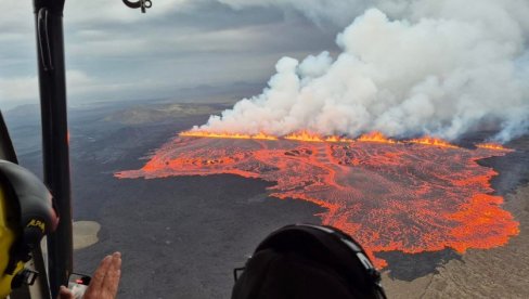 NEVEROVATNE SCENE, ZEMLJA SE OTVORILA: Erupcija vulkana na Islandu - hitno evakuisana Plava laguna (FOTO/VIDEO)