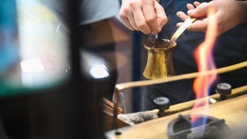 UPOZORENJE: Nikako nemojte da pijete kafu ako konzumirate OVIH 5 stvari UPOZORENJE: Nikako nemojte da pijete kafu ako konzumirate OVIH 5 stvari