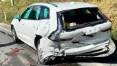 POZNATI PEVAČ DOŽIVEO SAOBRAĆAJKU: Na njegov automobil naletelo vozilo iz suprotnog smera (FOTO)