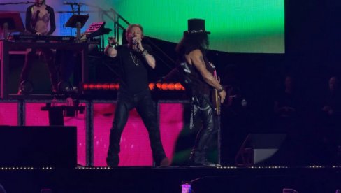 Више од ТРИ САТА рок спектакла на Ушћу! Guns n’ Roses одржали концерт пред 50.000 који ће ући У ЛЕГЕНДУ Више од ТРИ САТА рок спектакла на Ушћу! Guns n’ Roses одржали концерт пред 50.000 који ће ући У ЛЕГЕНДУ
