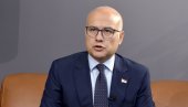 KREĆE PERIOD OPORAVKA, VERUJEM DA ĆE DARKO BITI BRZO S NAMA Vučević o stanju ministra Glišića: Fali nam, on je naš saborac! KREĆE PERIOD OPORAVKA, VERUJEM DA ĆE DARKO BITI BRZO S NAMA Vučević o stanju ministra Glišića: Fali nam, on je naš saborac!