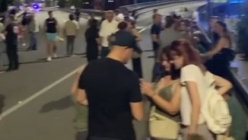 LUDILO: Besni zgubidani u Užicu psuju narod jer neće da ih podrži (VIDEO)
