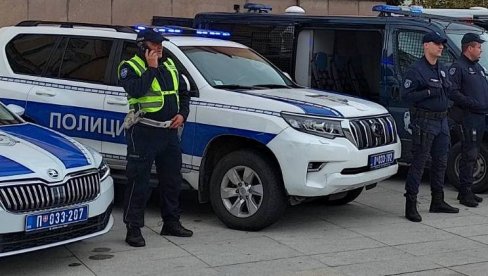 PUCNJAVA KOD KRAGUJEVCA : Šetao ulicama i nasumično pucao iz automatske puške