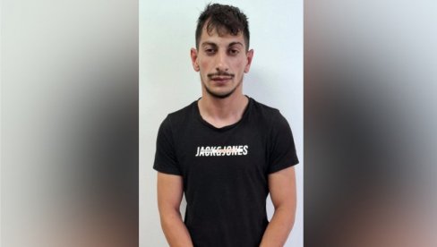 САСЛУШАН МАНИЈАК ИЗ БЕОГРАДА: Прилазио женама с леђа и додиривао их, сумња се да је број жртава још већи САСЛУШАН МАНИЈАК ИЗ БЕОГРАДА: Прилазио женама с леђа и додиривао их, сумња се да је број жртава још већи