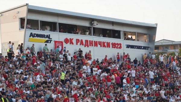 КИША ГОЛОВА У КРАГУЈЕВЦУ: Раднички и Чукарички одиграли спектакуларан меч у заосталој утакмици 15. кола Суперлиге Србије