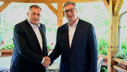 SRBIJA I SRPSKA ĆE ZAJEDNO OBELEŽITI 30 GODINA OD ZLOČINAČKE OPERACIJE OLUJA: Vučić i Dodik se sastali u Beogradu (FOTO)