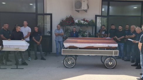 ЗАШТО ДРАГИ ЖИВКО? Дал` да будемо љути или тужни јер знамо какав си био