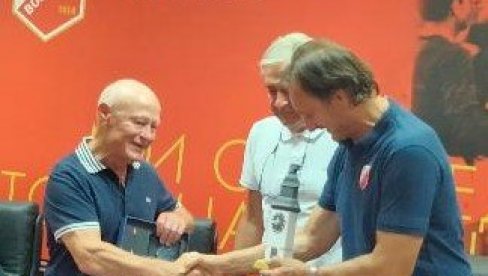 ВОЈВОДИНА, МОЈА ДРУГА КУЋА : Силвестер Такач ( 84) легенда фудбалског клуба са Карађорђа