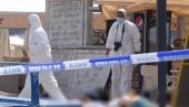 УЗНЕМИРУЈУЋЕ ФОТОГРАФИЈЕ КРВОПРОЛИЋА У БУДВИ: Тела сатима лежала на шеталишту - родбина вриштала за оцем и сином (ФОТО)