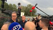 ВУЧИЋ: Траже да из притвора пустимо човека који је објавио телефон Ане Брнабић, а када су објављивали телефоне других то је позив на убиство ВУЧИЋ: Траже да из притвора пустимо човека који је објавио телефон Ане Брнабић, а када су објављивали телефоне других то је позив на убиство