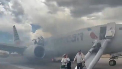 АВИОН ГОРИ, ПУТНИЦИ БЕЖЕ ПО ПИСТИ: Њих 150 хитно евакуисано - има повређених (ВИДЕО) АВИОН ГОРИ, ПУТНИЦИ БЕЖЕ ПО ПИСТИ: Њих 150 хитно евакуисано - има повређених (ВИДЕО)