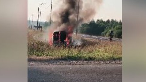 (UZNEMIRUJUĆI VIDEO) TEŠKA SAOBRAĆAJNA NESREĆA NA AUTO-PUTU: Ima poginulih